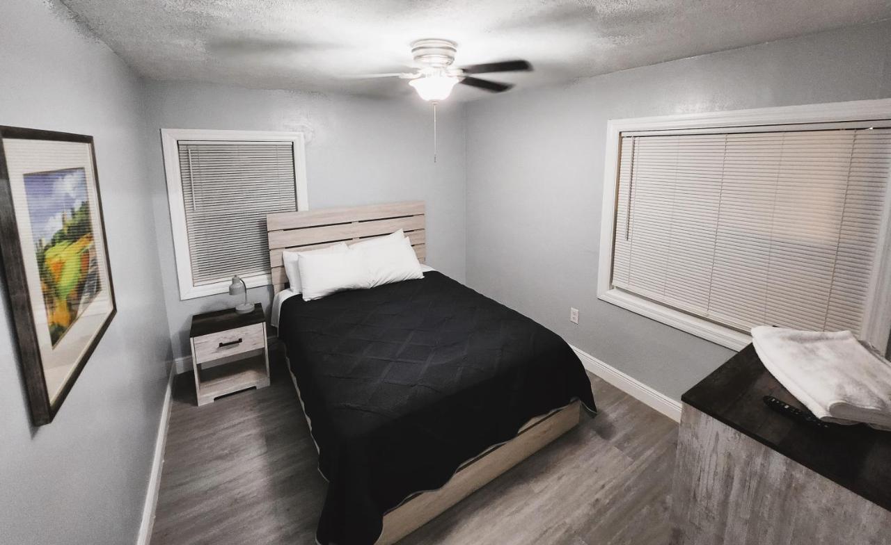 Cozy 3 Bedroom House Near Airport/Raymond Stadium/Downtown. Tampa Eksteriør bilde
